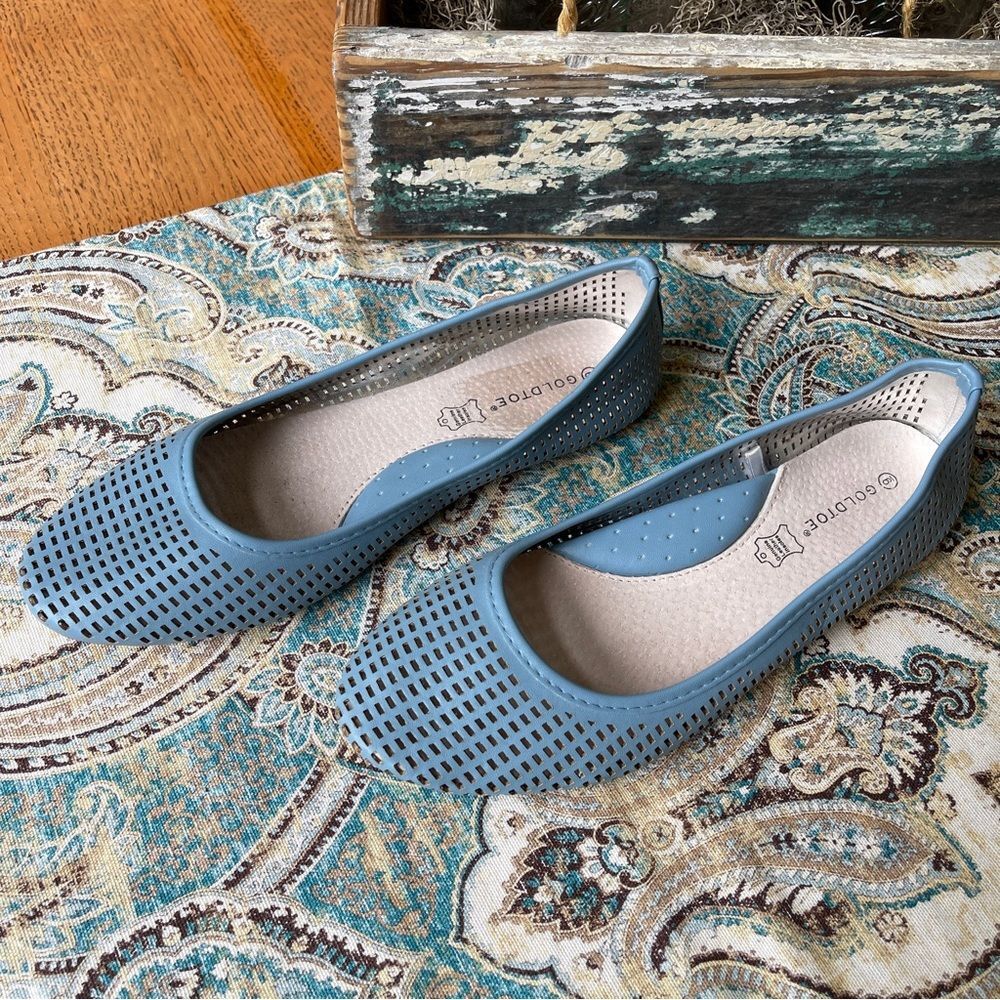 Goldtoe Sky Blue Perforated Leather Ballet Flats 9